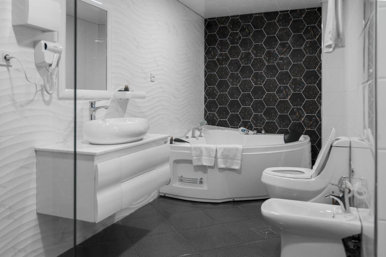 Shedevr Plaza Hotell Namangan Eksteriør bilde