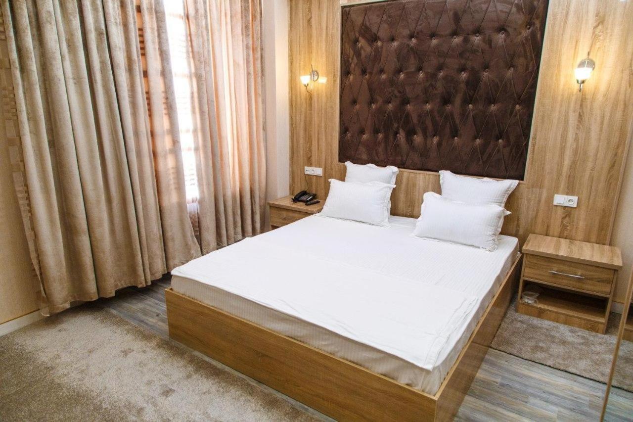 Shedevr Plaza Hotell Namangan Eksteriør bilde
