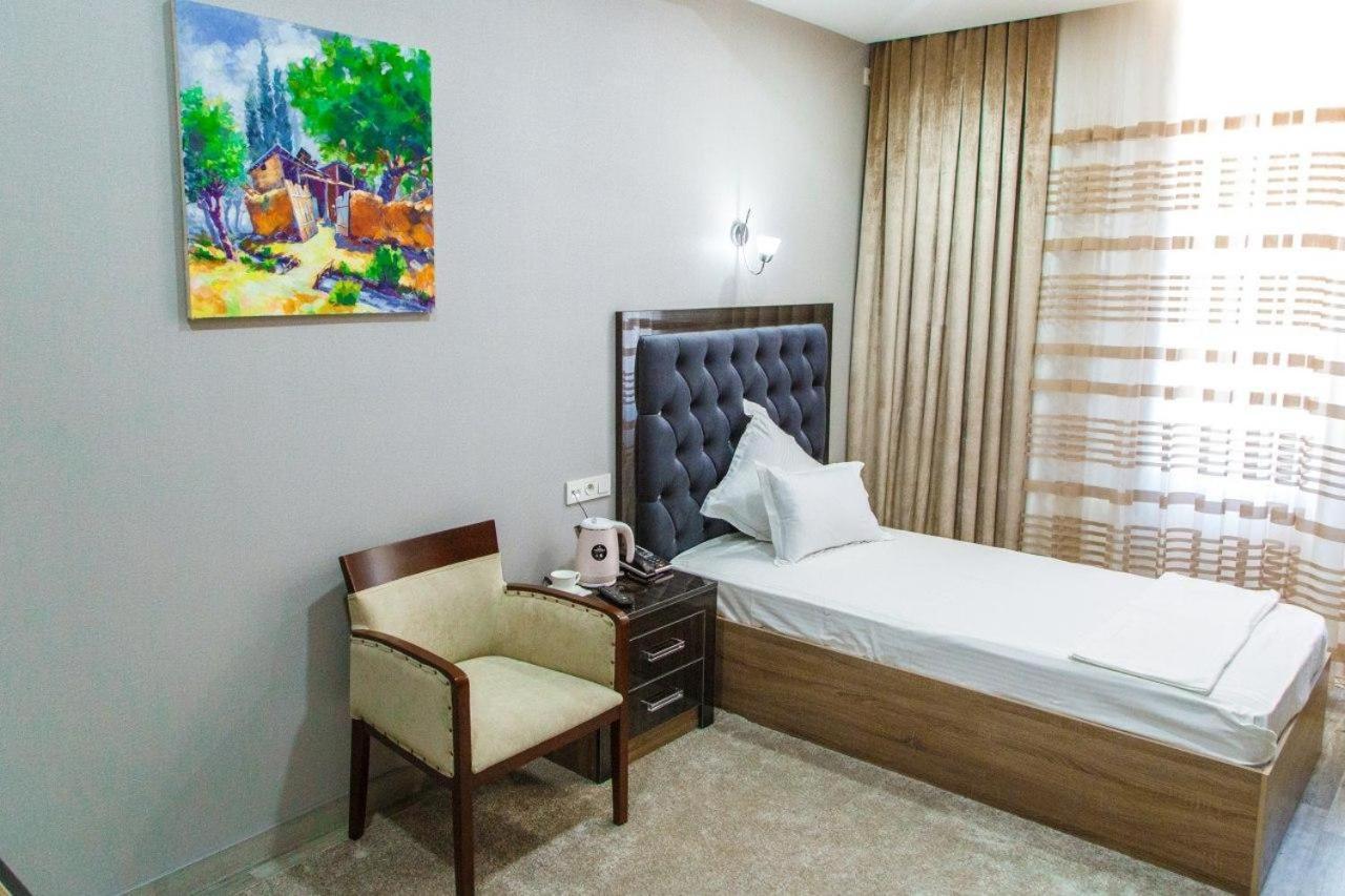 Shedevr Plaza Hotell Namangan Eksteriør bilde